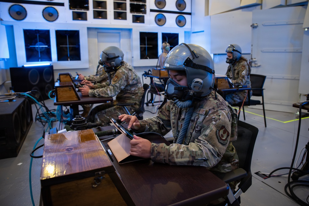 AFRL’s 711 HPW assesses speech intelligibility under realistic aviation conditions