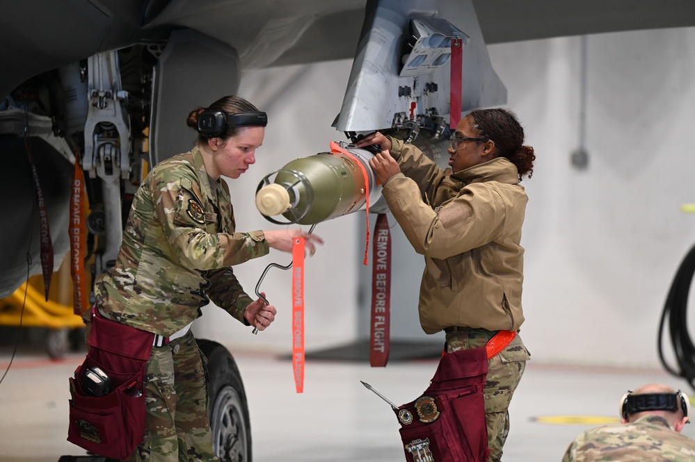33rd FW conducts quarterly load competition