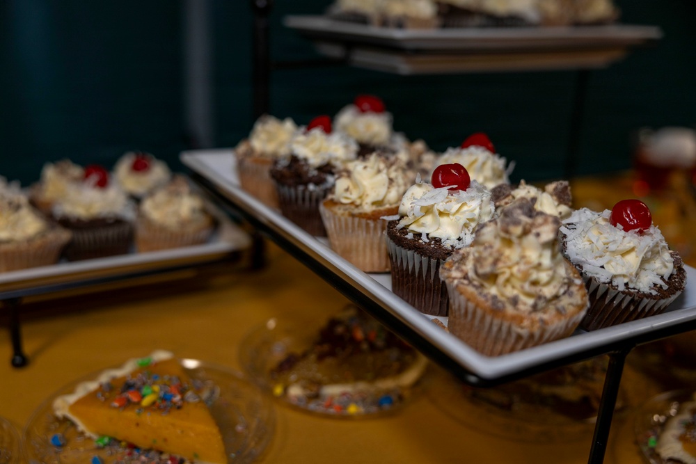 USS Kearsarge Celebrates Thanksgiving