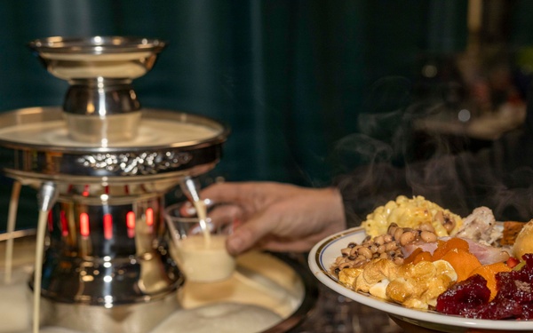 USS Kearsarge Celebrates Thanksgiving