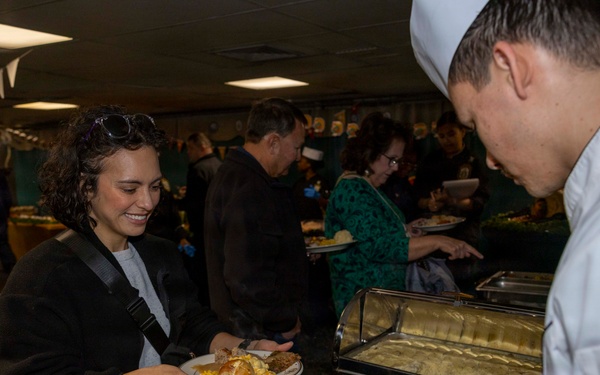 USS Kearsarge Celebrates Thanksgiving