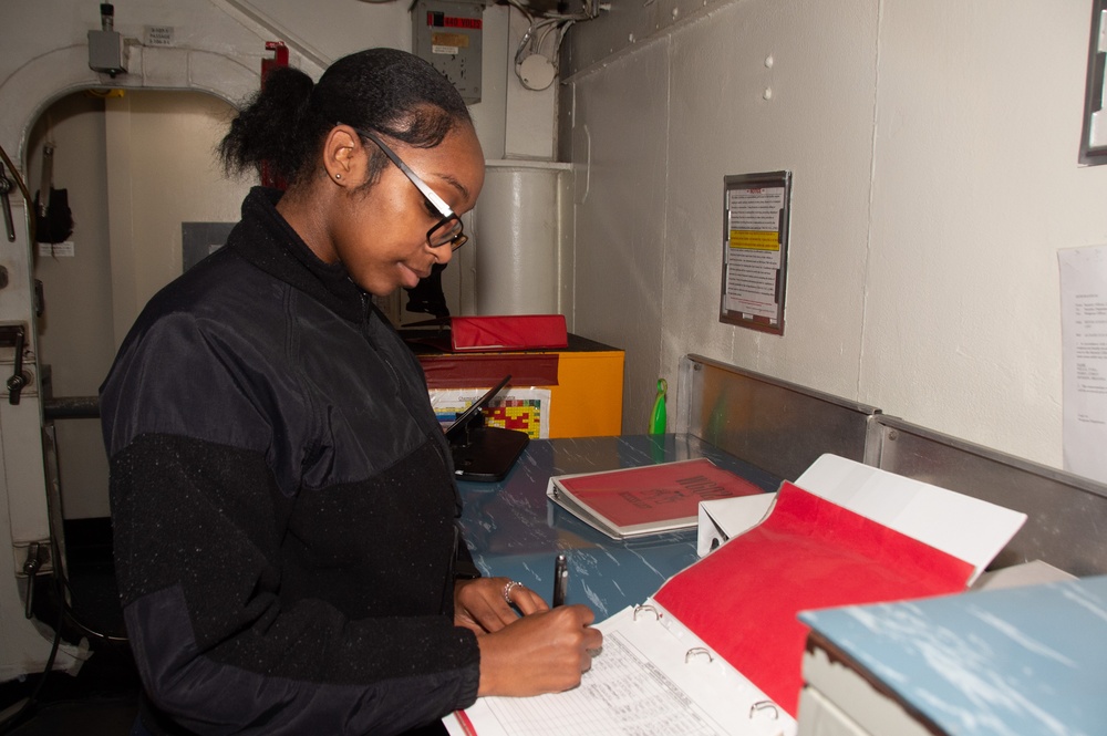 Ronald Reagan Sailors Conduct Maintenance