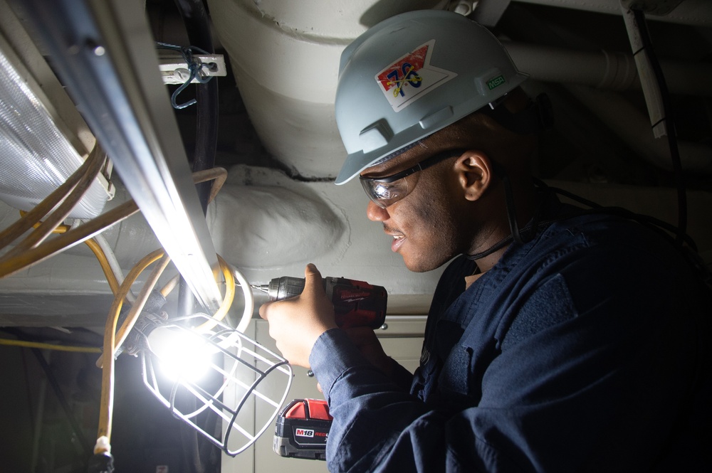 Ronald Reagan Sailors Conduct Maintenance