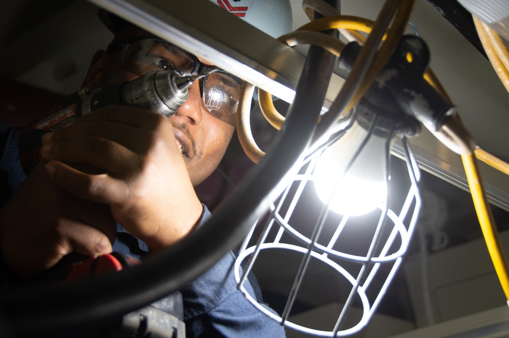 Ronald Reagan Sailors Conduct Maintenance