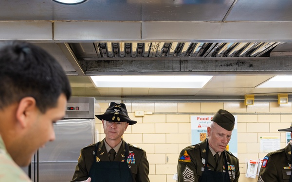 Fort Rucker leaders serve Thanksgiving at the DFAC