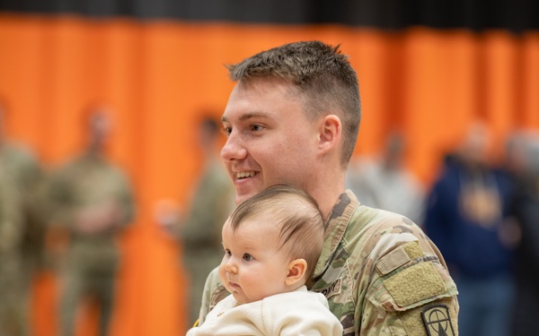 Wisconsin National Guard's 1-121 Field Artillery Regiment Departs for Deployment