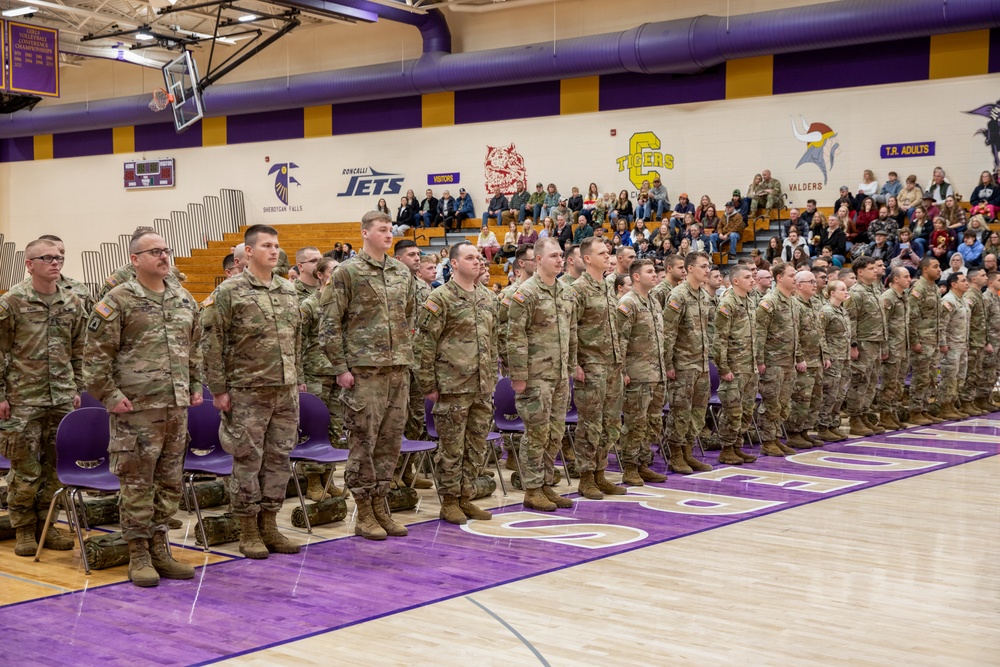 Wisconsin National Guard's 1-121 Field Artillery Regiment Departs for Deployment