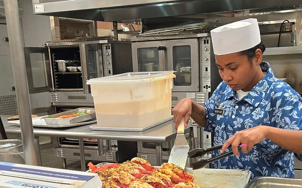 25th Infantry Division Hosts &quot;Best Mess&quot; Thanksgiving Competition