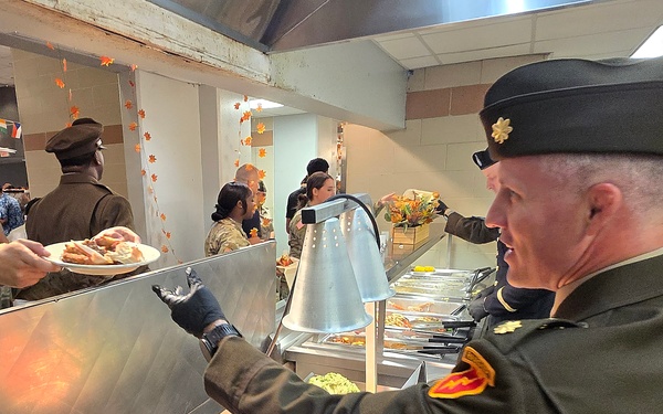 25th Infantry Division Hosts &quot;Best Mess&quot; Thanksgiving Competition
