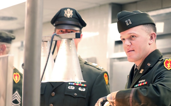 25th Infantry Division Hosts &quot;Best Mess&quot; Thanksgiving Competition
