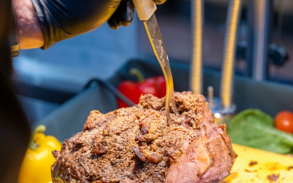 354th Fighter Wing hosts annual Thanksgiving meal