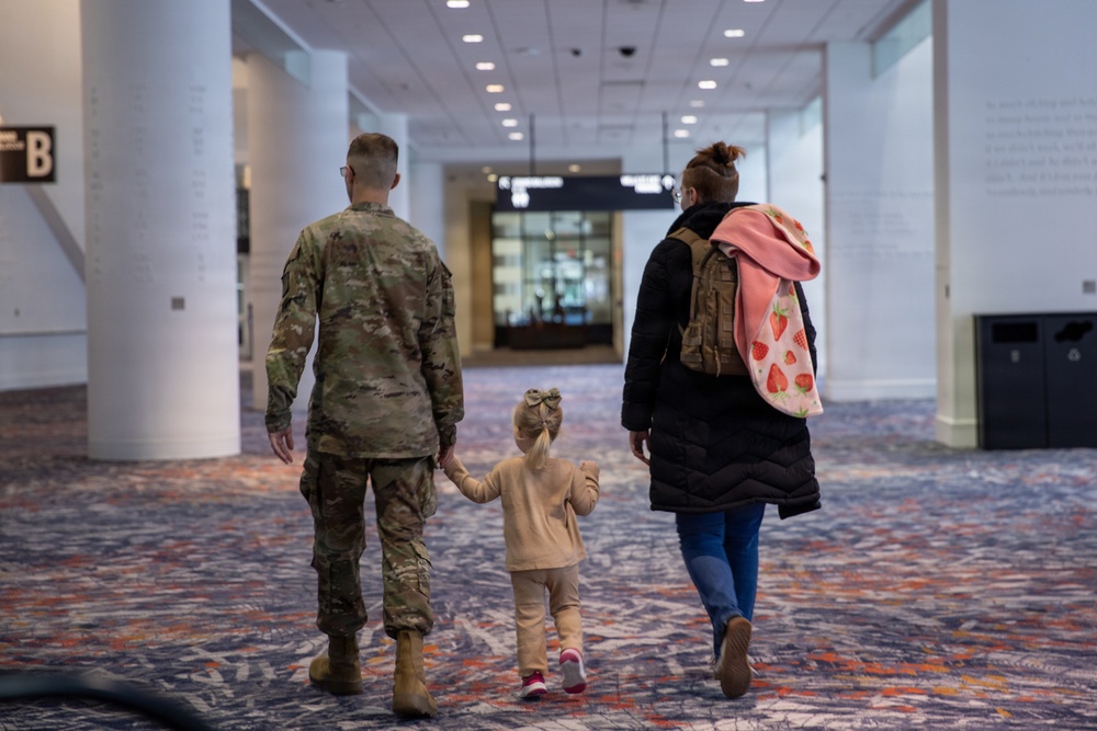 Wisconsin National Guard's 1-121 Field Artillery departs for deployment