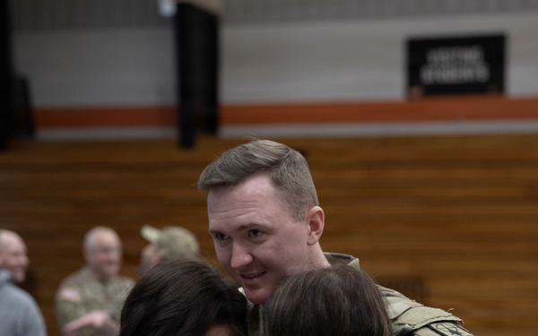 Wisconsin National Guard's 1-121 Field Artillery departs for deployment