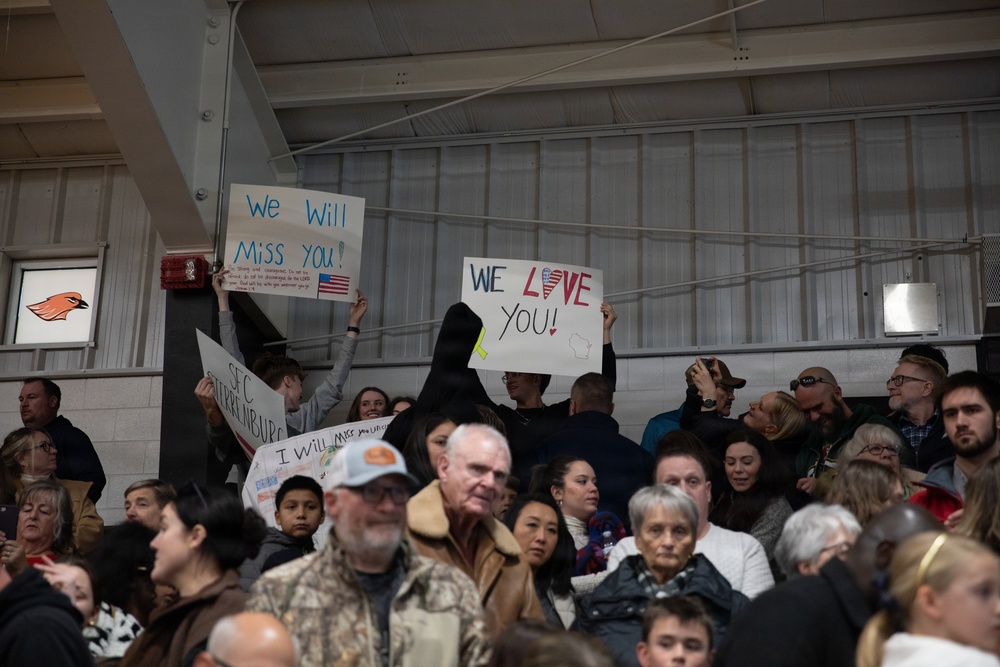 Wisconsin National Guard's 1-121 Field Artillery departs for deployment