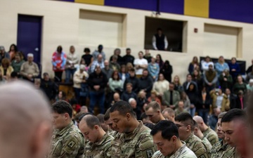 Wisconsin National Guard's 1-121 Field Artillery departs for deployment