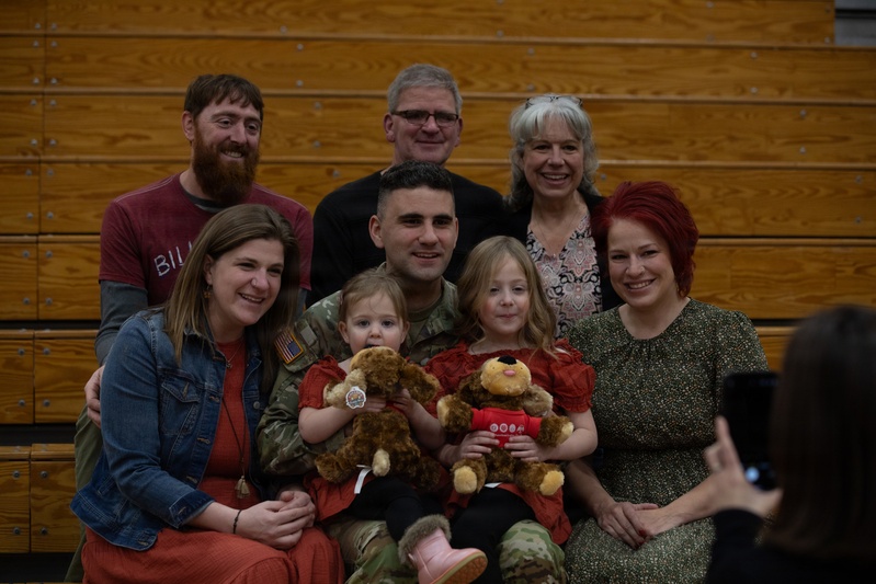 Wisconsin National Guard's 1-121 Field Artillery departs for deployment