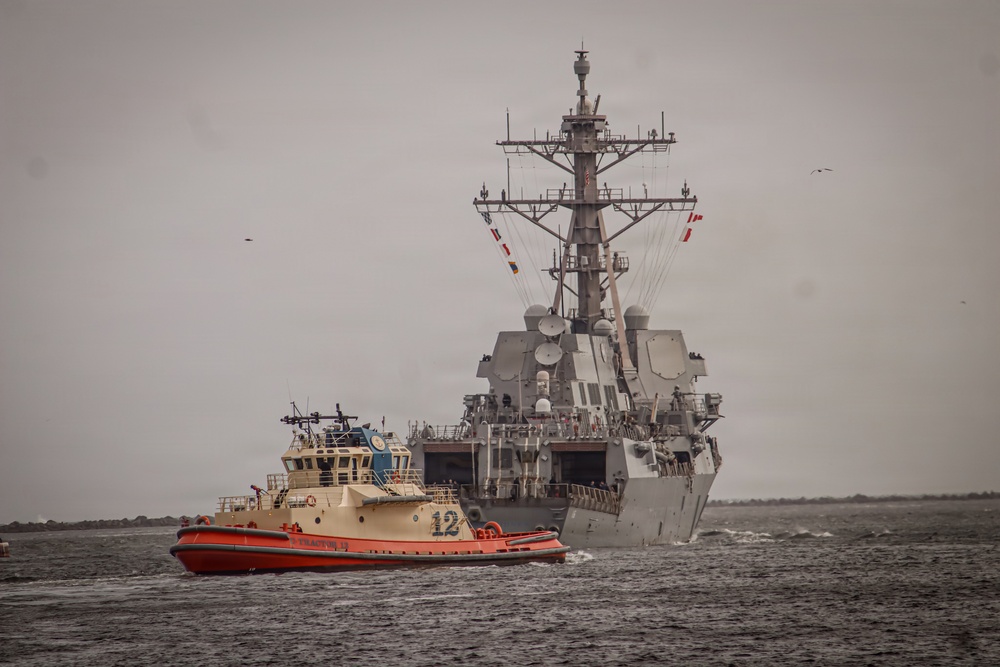 USS Thomas Hudner (DDG 116) Departs Naval Station Mayport for Deployment
