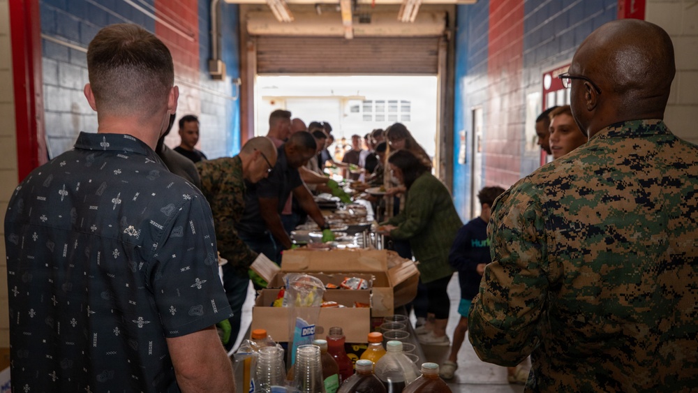 3rd MLG Communications Company Holds Thanksgiving Holiday Party
