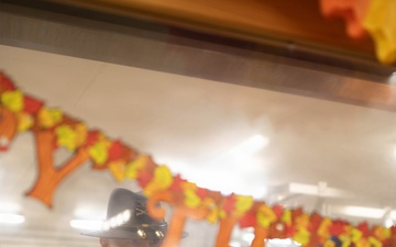 278th ACR Leadership Serves Thanksgiving Dinner