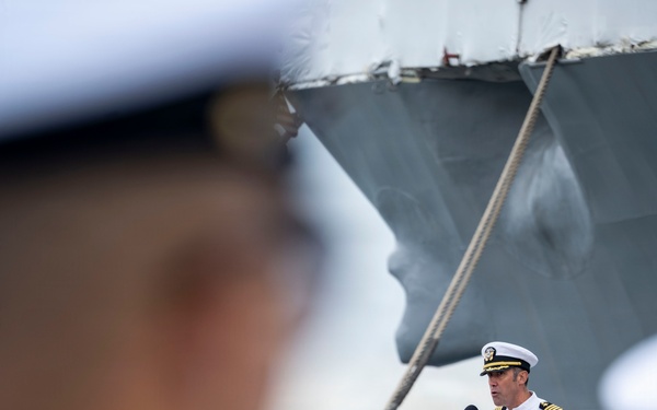 USS Howard (DDG 83) Change of Command Ceremony