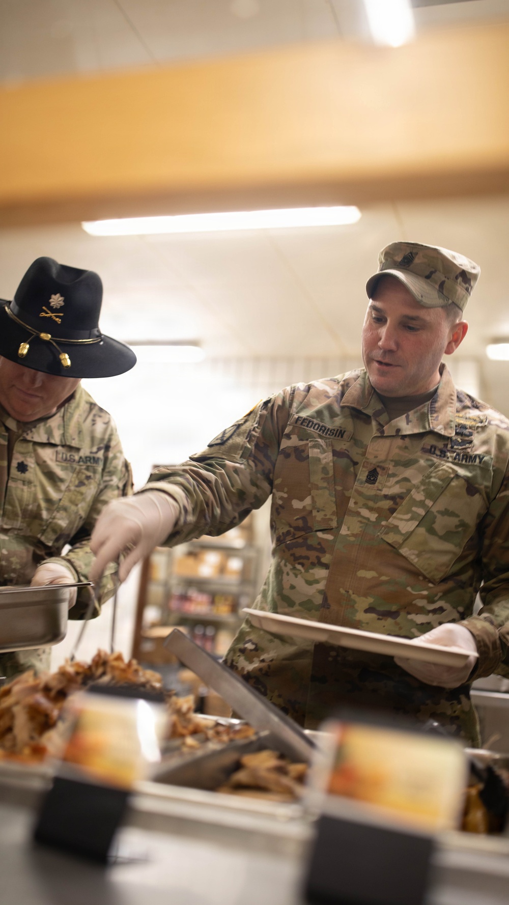 278th ACR Leadership Serves Thanksgiving Dinner