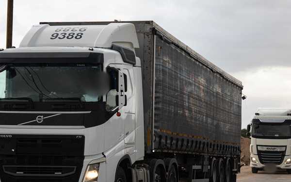 Humanitarian Aid at the Zikim Crossing