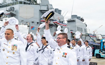 USS Howard (DDG 83) Change of Command Ceremony