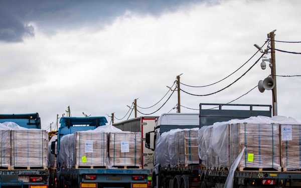 Humanitarian Aid at the Zikim Crossing
