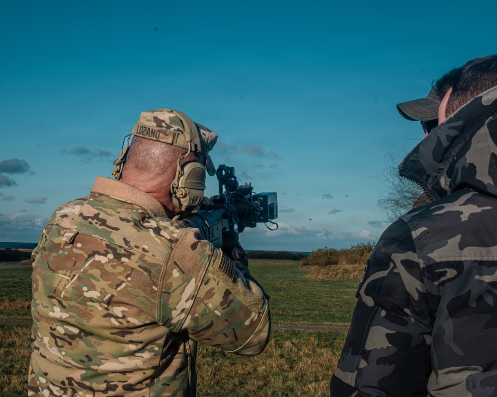 Distinguished Guests visit 52D air defenders during FlyTrap 4.5 DV Day