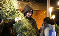 Trees for Troops returns to NWS Yorktown and JEB Little Creek-Fort Story [Image 2 of 2]