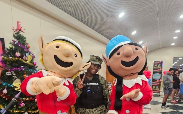 NEX patrons surprised and delighted during Navy Blue Holiday season