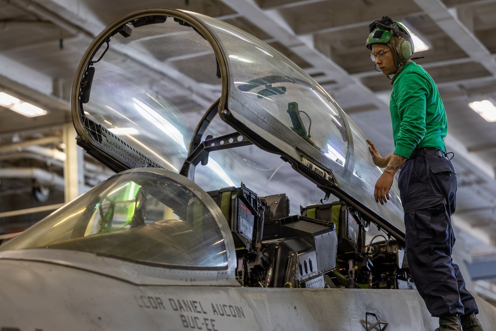 USS Theodore Roosevelt Maintenance