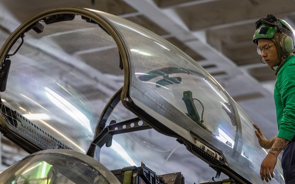 USS Theodore Roosevelt Maintenance