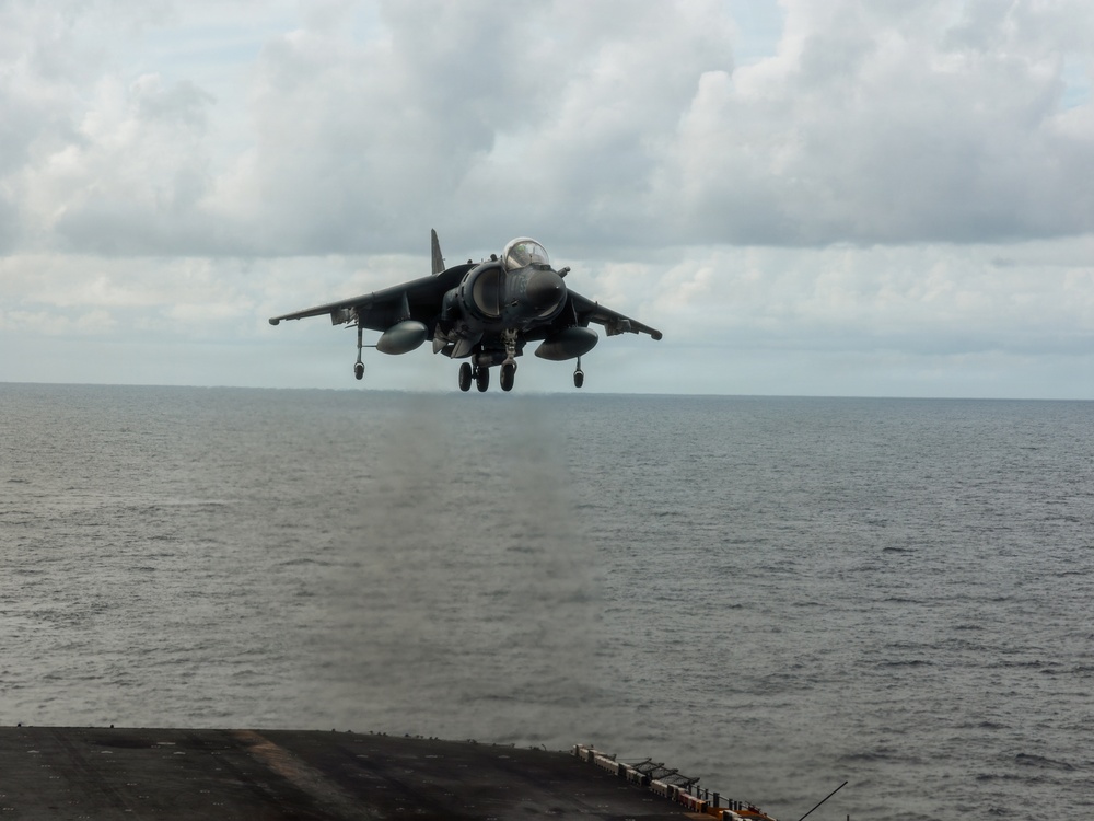 22nd MEU(SOC) | Harrier Flight Operations Aboard the USS Iwo Jima