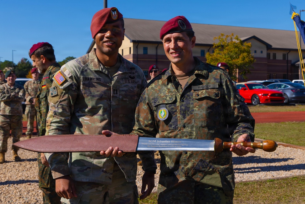 U.S. Army Officer Commemorates Partnership with Senior German Armed Forces Non-Commissioned Officer after a German Armed Forces Proficiency Badge (GAFPB) Competition