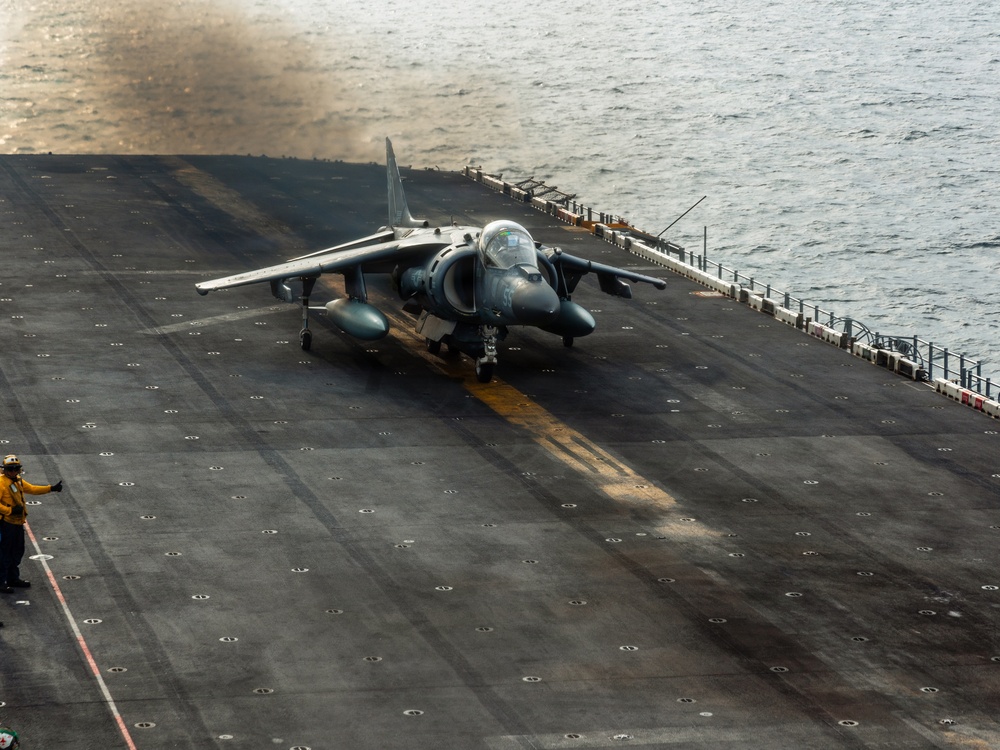 22nd MEU(SOC) | Harrier Flight Operations Aboard the USS Iwo Jima
