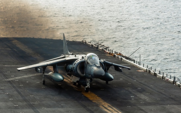 22nd MEU(SOC) | Harrier Flight Operations Aboard the USS Iwo Jima