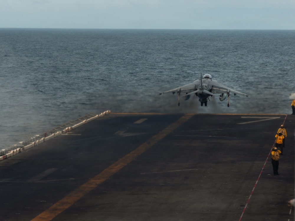 22nd MEU(SOC) | Harrier Flight Operations Aboard the USS Iwo Jima