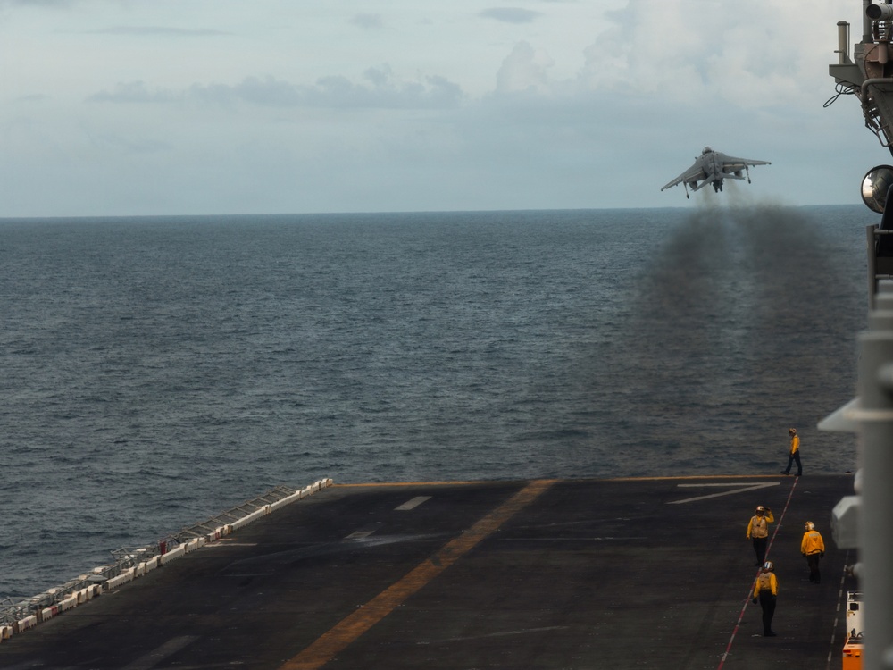 22nd MEU(SOC) | Harrier Flight Operations Aboard the USS Iwo Jima