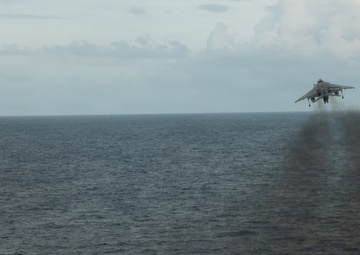 22nd MEU(SOC) | Harrier Flight Operations Aboard the USS Iwo Jima
