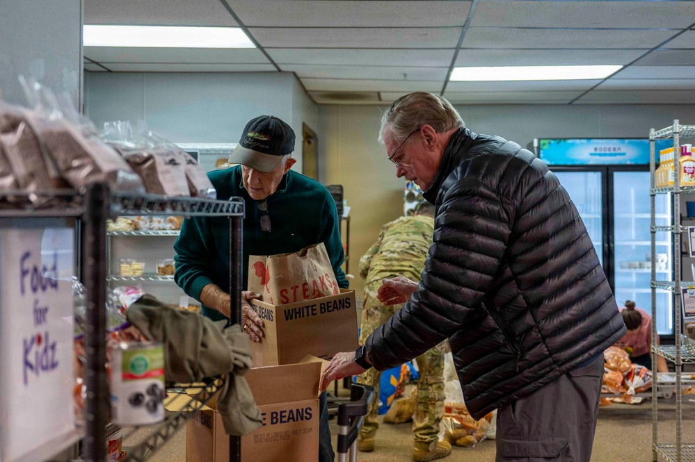Airmen receive holiday meal kits thanks to generous donor