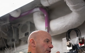 Vice Chief of Naval Operations Visits IKE