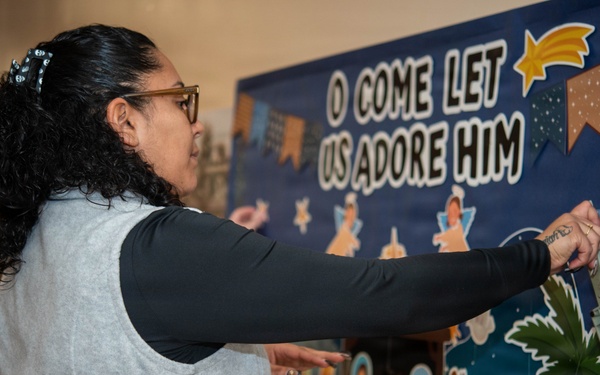 NAF Atsugi Chapel Decorates the Chapel