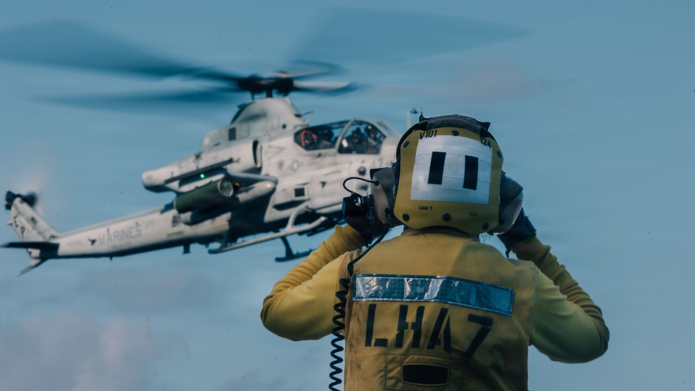 31st MEU | VMM 265 conducts flight operations aboard USS Tripoli