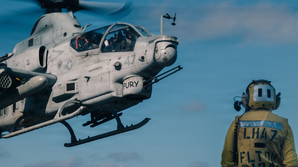 31st MEU | VMM 265 conducts flight operations aboard USS Tripoli
