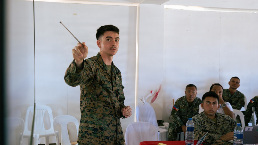MRF-SEA Marines conduct Staff Exercise with Philippine Marines