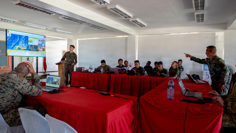 MRF-SEA Marines conduct Staff Exercise with Philippine Marines