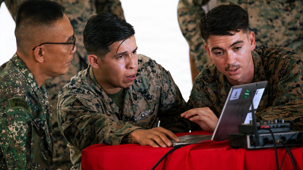 MRF-SEA Marines conduct Staff Exercise with Philippine Marines