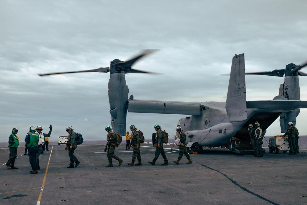 31st MEU | VMM-265 (Rein.) conducts Flight Ops aboard USS Tripoli (LHA 7)