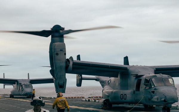 31st MEU | VMM-265 (Rein.) conducts Flight Ops aboard USS Tripoli (LHA 7)